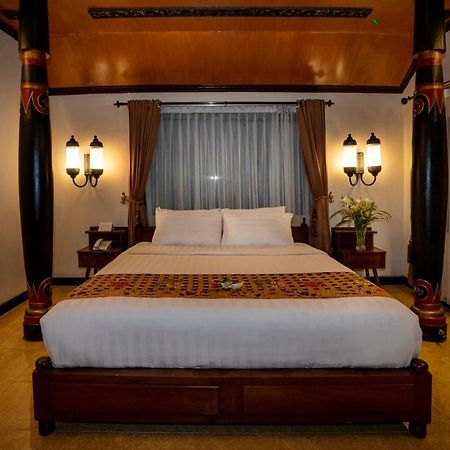 Hotel Melva Balemong à Semarang Extérieur photo