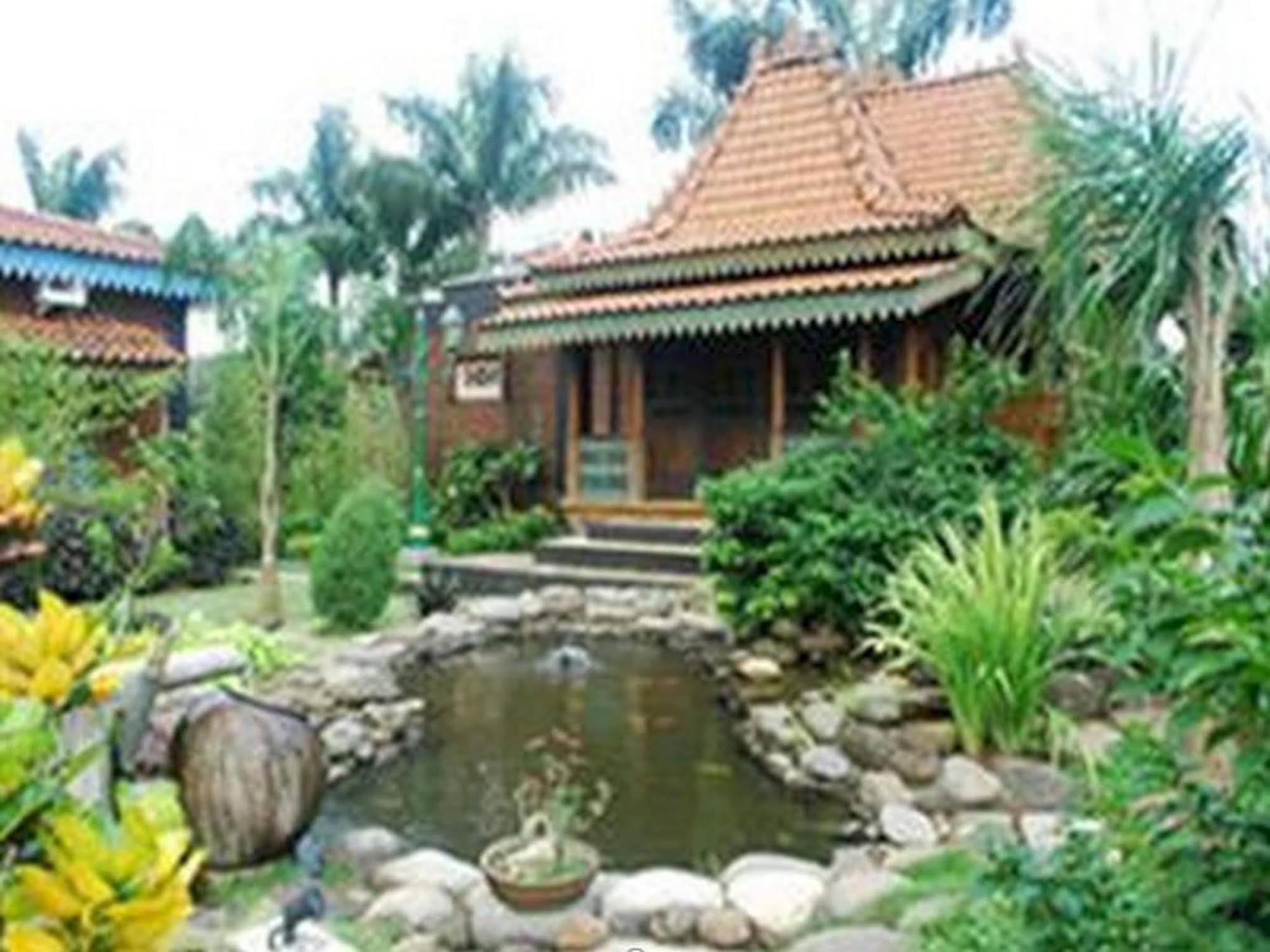 Hotel Melva Balemong à Semarang Extérieur photo