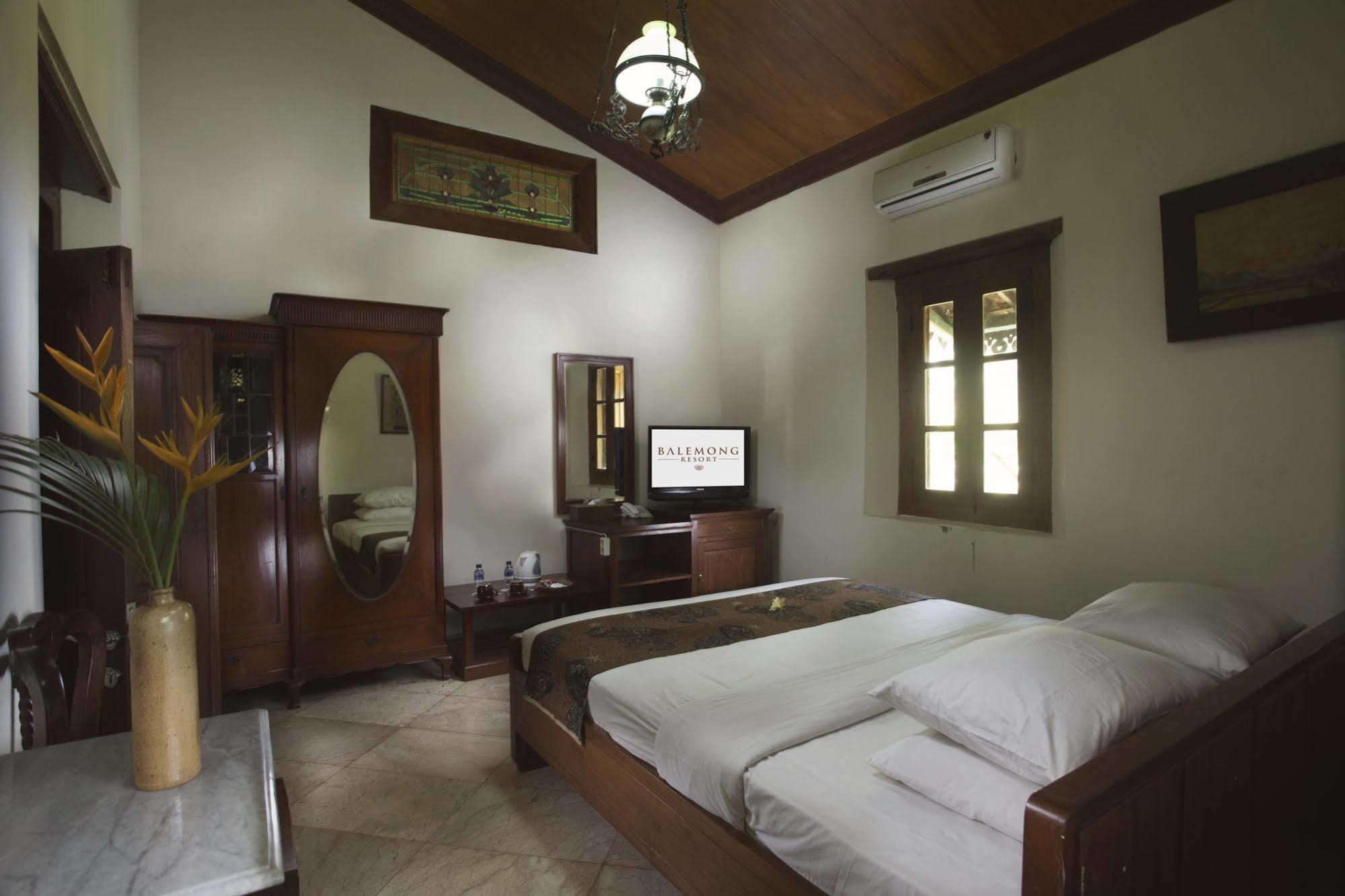 Hotel Melva Balemong à Semarang Extérieur photo