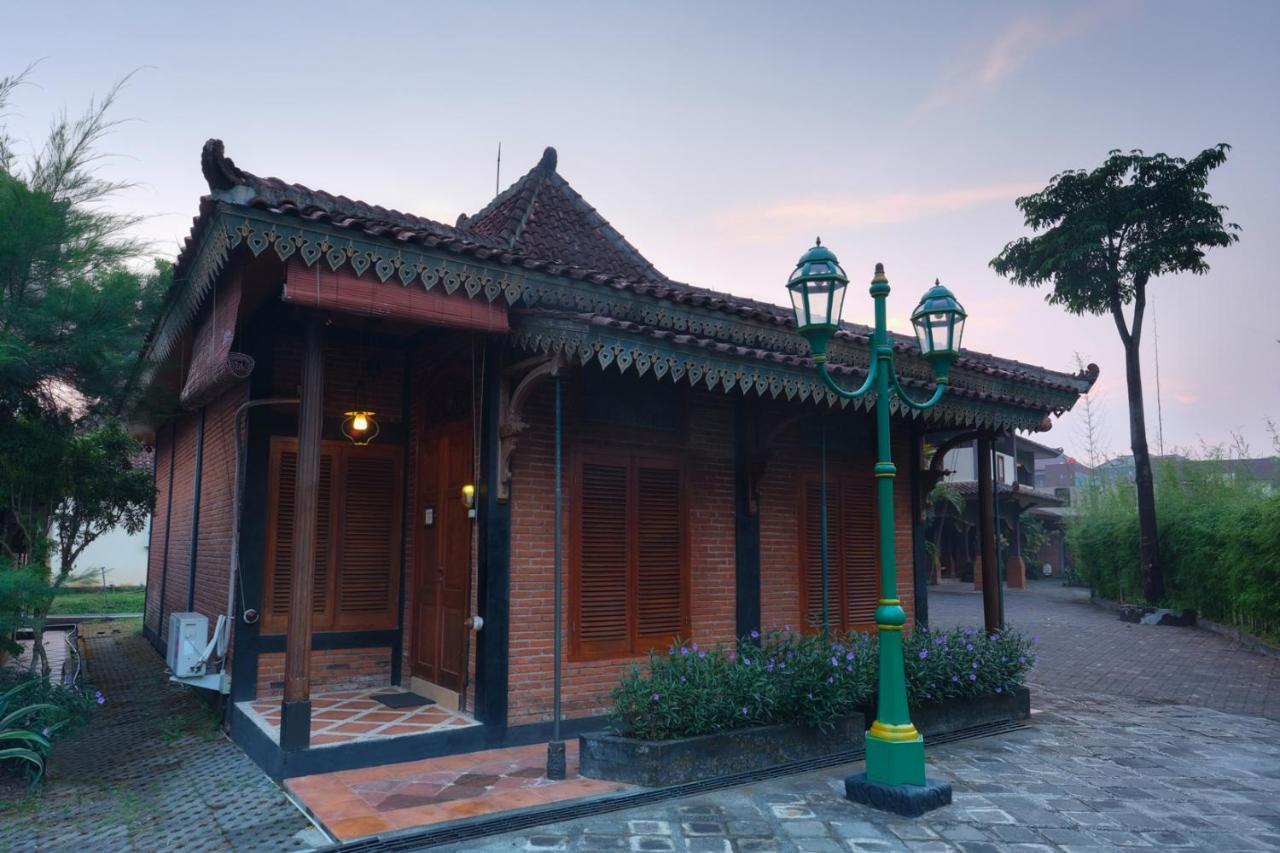 Hotel Melva Balemong à Semarang Extérieur photo