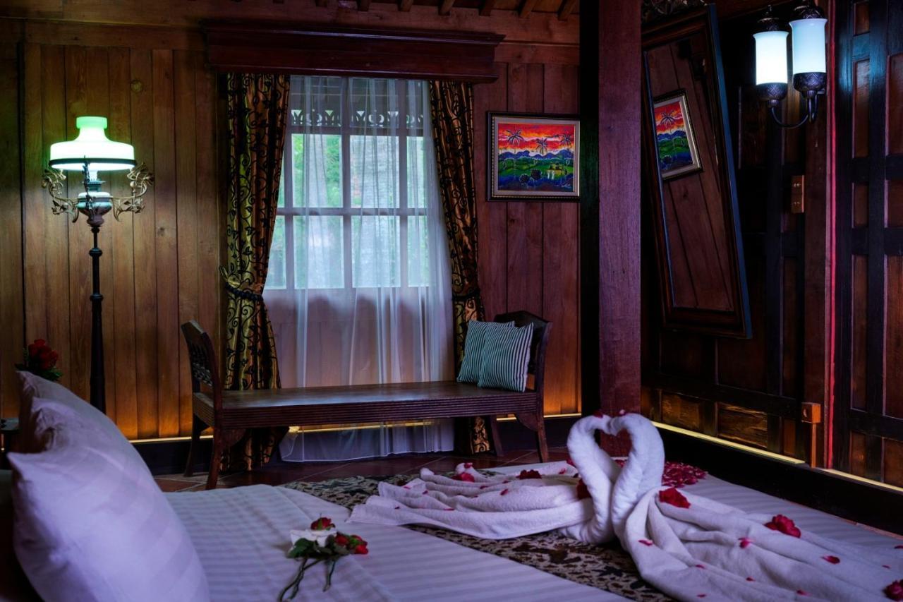 Hotel Melva Balemong à Semarang Extérieur photo