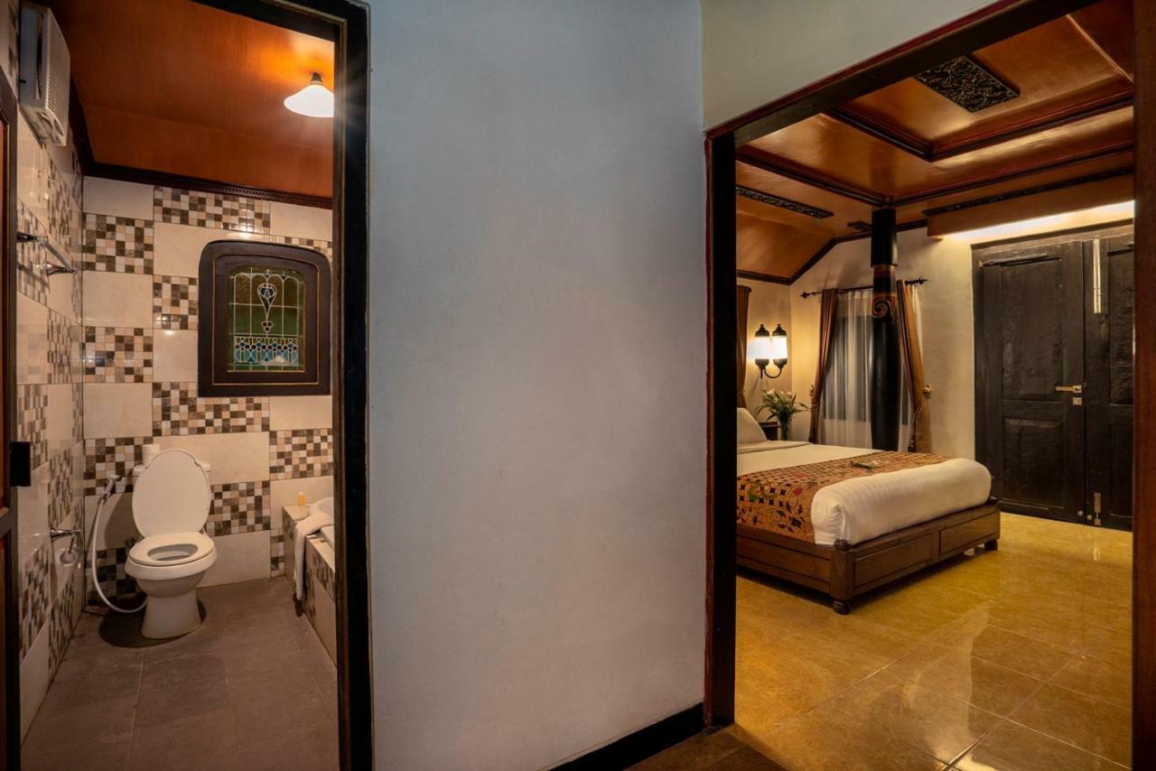 Hotel Melva Balemong à Semarang Extérieur photo